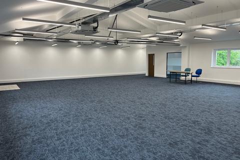 Industrial unit to rent, Crown Hl Milton Keynes MK8 0ES
