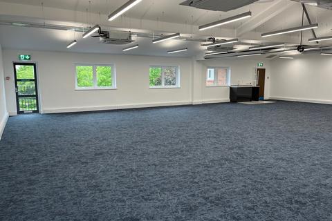 Industrial unit to rent, Crown Hl Milton Keynes MK8 0ES