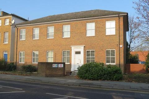 Office to rent, 5 The Avenue Egham TW20 9AB