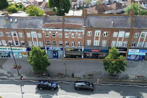 Retail property (high street) for sale, Kenton Ln Harrow HA3 8SB