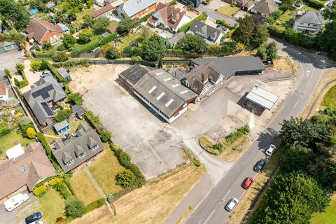 Retail property (high street) to rent, Salisbury Rd Ringwood BH24 1AU