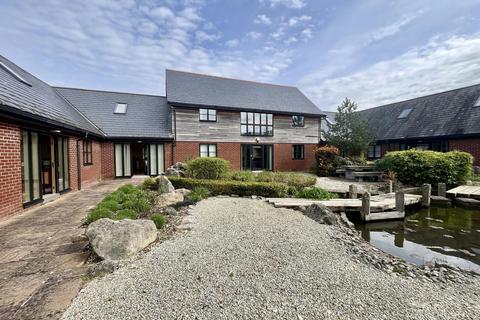 Office to rent, Fryern Court Rd Fordingbridge SP6 1QX