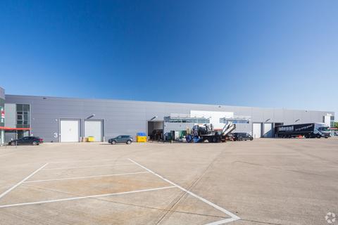 Warehouse to rent, Foxhunter Dr Milton Keynes MK14 6GE