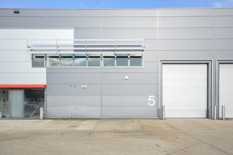 Warehouse to rent, Foxhunter Dr Milton Keynes MK14 6GE