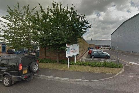 Industrial development to rent, 900-905 Yeovil Rd Slough SL1 4JG