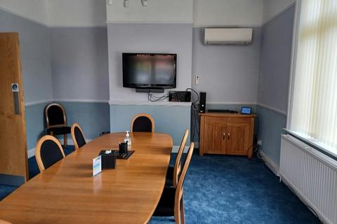 Office to rent, 40 West St Reigate RH2 9BT