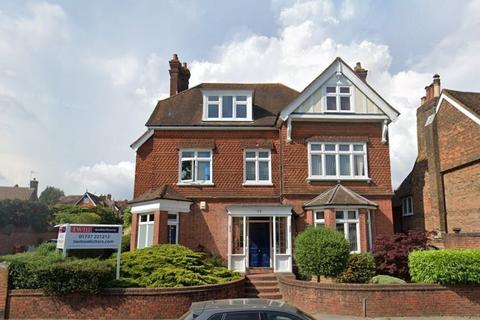 Office to rent, 40 West St Reigate RH2 9BT