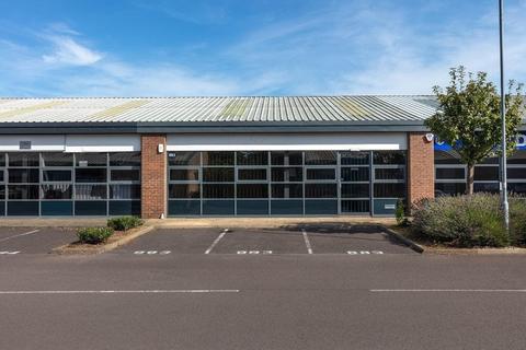Showroom to rent, 882 Plymouth Rd Slough SL1 4LP
