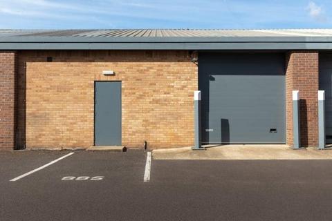 Showroom to rent, 882 Plymouth Rd Slough SL1 4LP