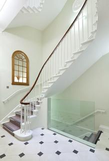 Office to rent, 30 Welbeck St London W1G 8ER