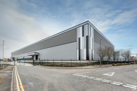Distribution warehouse to rent, Omega Dr Manchester M44 5GR
