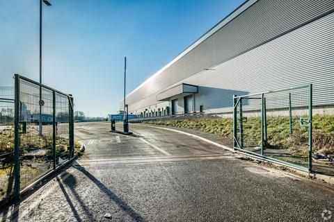 Distribution warehouse to rent, Omega Dr Manchester M44 5GR