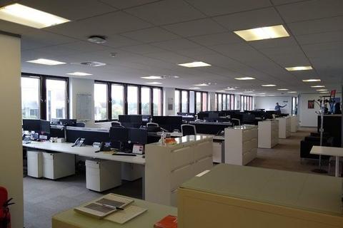Office to rent, South St Staines TW18 4QE