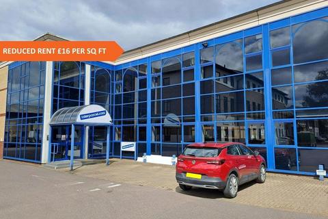 Office to rent, 37 Gatwick Rd Crawley RH10 9RD