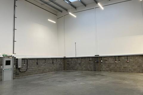 Warehouse to rent, Chippenham Dr Milton Keynes MK10 0AE