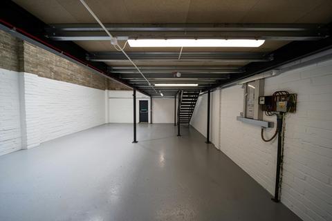 Warehouse to rent, 35 Willis Way Poole BH15 3SZ