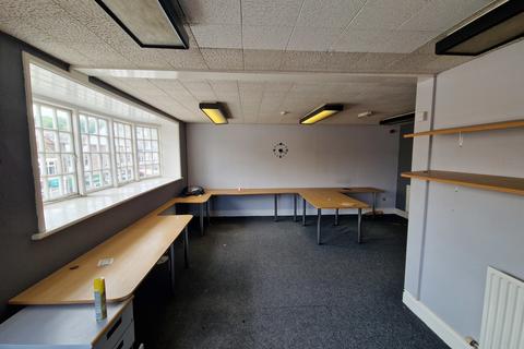 Retail property (high street) to rent, 1-5 Causeway Ln Matlock DE4 3AR