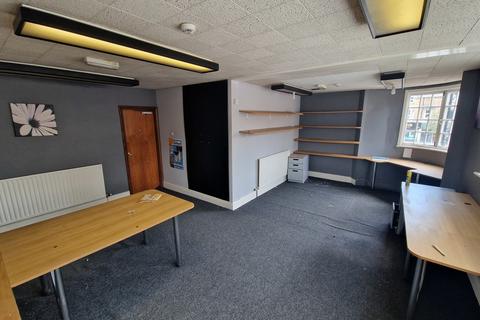Retail property (high street) to rent, 1-5 Causeway Ln Matlock DE4 3AR