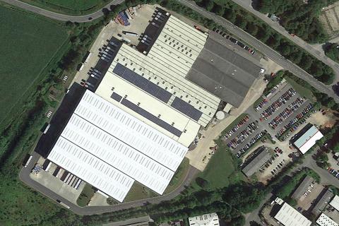 Distribution warehouse to rent, Tuxford Rd Boughton NG22 9LD