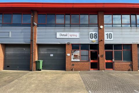 Distribution warehouse to rent, Howard Way Newport Pagnell MK16 9QS