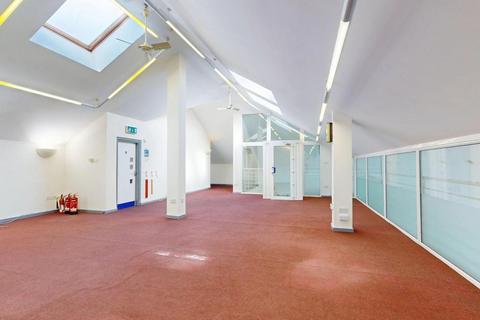 Office to rent, Old Hall St Stoke On Trent ST1 3AU