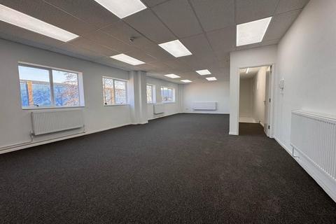 Warehouse to rent, Hythe Rd London NW10 6RJ