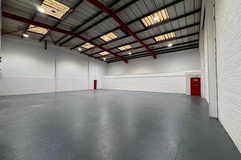 Warehouse to rent, Hythe Rd London NW10 6RJ