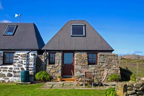 Mixed use for sale, 3 Kilmoluaig Isle Of Tiree PA77 6XB