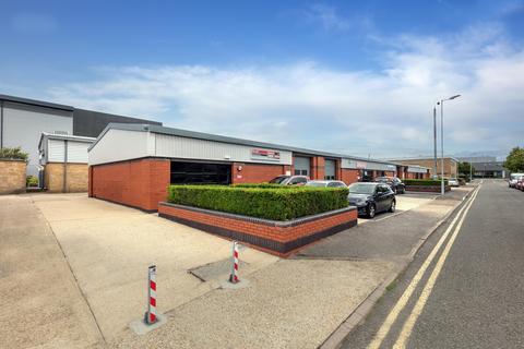 Industrial development to rent, 284 Aberdeen Ave Slough SL1 4HG