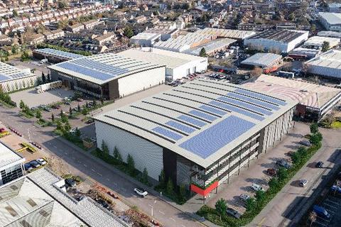 Warehouse to rent, 691-695 Stirling Rd Slough SL1 4ST