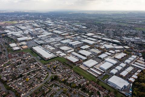 Warehouse to rent, 691-695 Stirling Rd Slough SL1 4ST