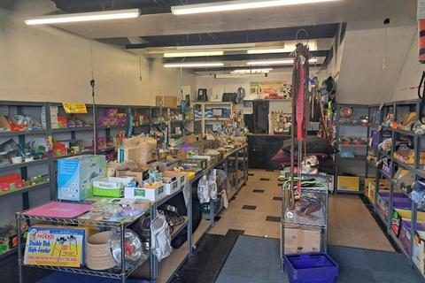 Retail property (high street) to rent, 42 Market Sq Oldham OL2 5QD