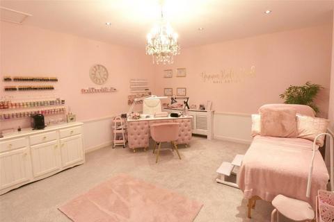 Retail property (high street) for sale, 111 High St Ilfracombe EX34 9ET