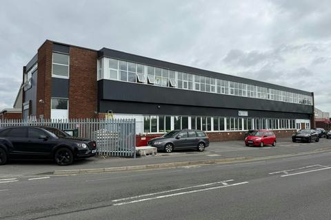 Warehouse to rent, 53-55 Burrfields Rd Portsmouth PO3 5NA