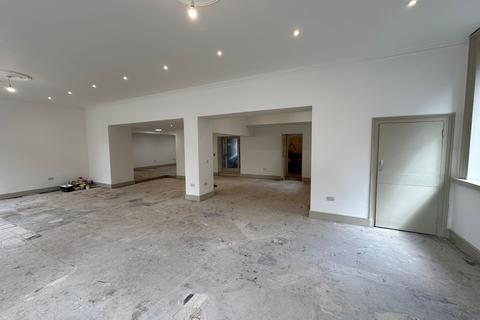 Retail property (high street) to rent, 5 High St Shepton Mallet BA4 5AB