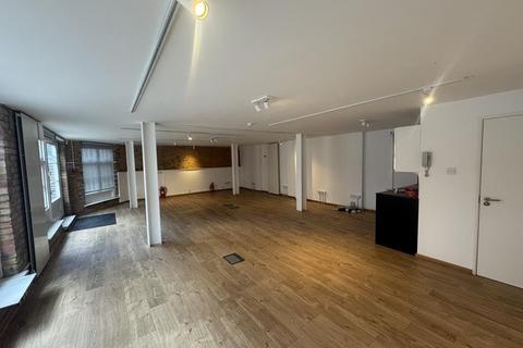 Office to rent, Blake Mews Richmond TW9 3GA