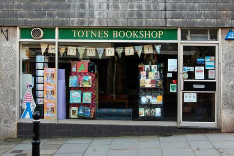 Retail property (high street) to rent, 40-42 High St Totnes TQ9 5RY