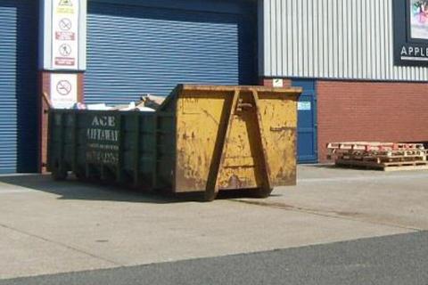 Distribution warehouse to rent, Flanders Rd Southampton SO30 2QT