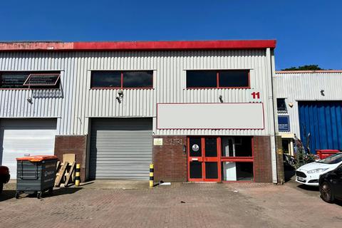 Warehouse to rent, St Johns Rd Isleworth TW7 6NJ
