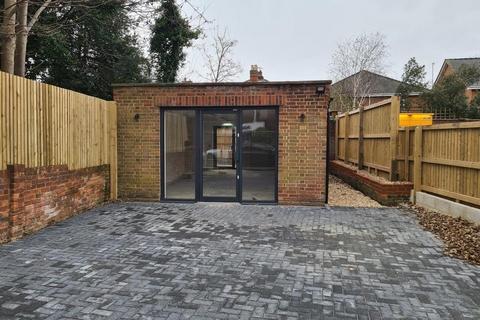 Industrial unit to rent, 12 Ladymead Guildford GU1 1DL