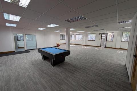 Office to rent, Catteshall Ln Godalming GU7 1XE