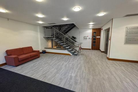 Office to rent, Catteshall Ln Godalming GU7 1XE