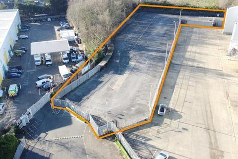 Land to rent, 21 Kendal Av London W3 0TP