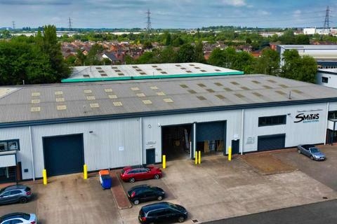 Warehouse to rent, Clarendon Dr Tipton DY4 0QA