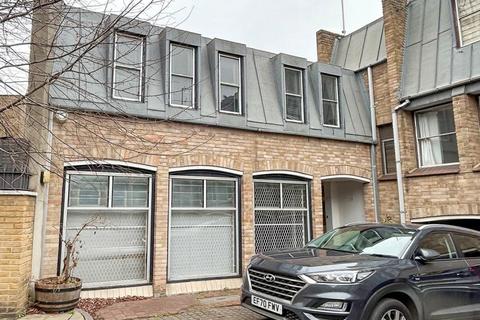 Office to rent, 7 Rosehart Mews London W11 3TY
