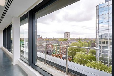 Office to rent, 174 Hammersmith Rd London W6 7JP