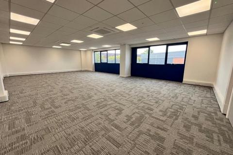 Warehouse to rent, Wyncolls Rd Colchester CO4 9HZ
