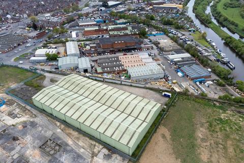 Distribution warehouse to rent, Churchill Rd Doncaster DN1 2TH