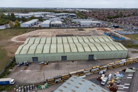 Distribution warehouse to rent, Churchill Rd Doncaster DN1 2TH
