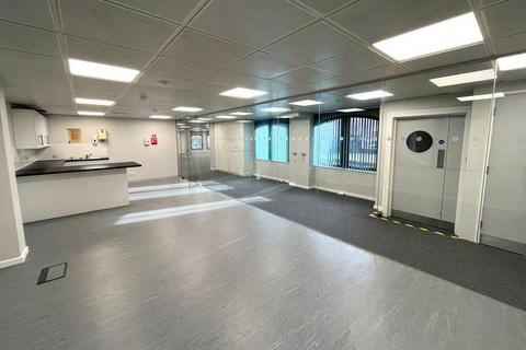 Office to rent, 218-218A Moulsham St Chelmsford CM2 0LR